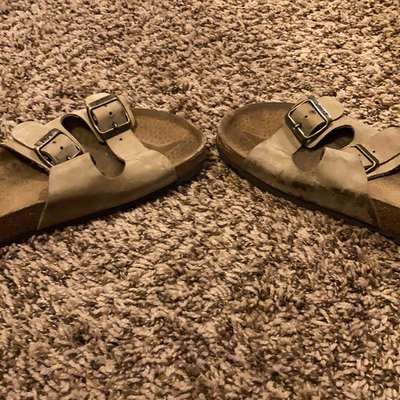 Sandals - Picture 2 of 3